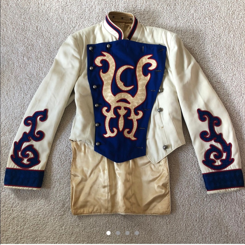 Military buttons vintage jacket with appliqué